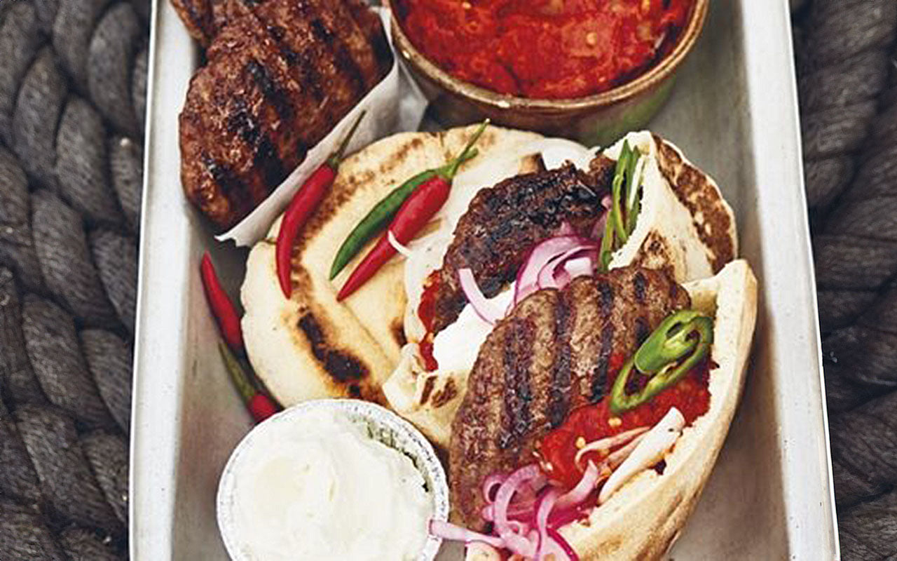 Pljeskavica s ajvarem